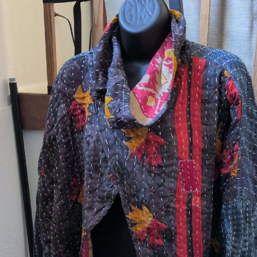 ✨ Kantha Bae Cowl Split Pullover Osfm - Picture 2 of 10